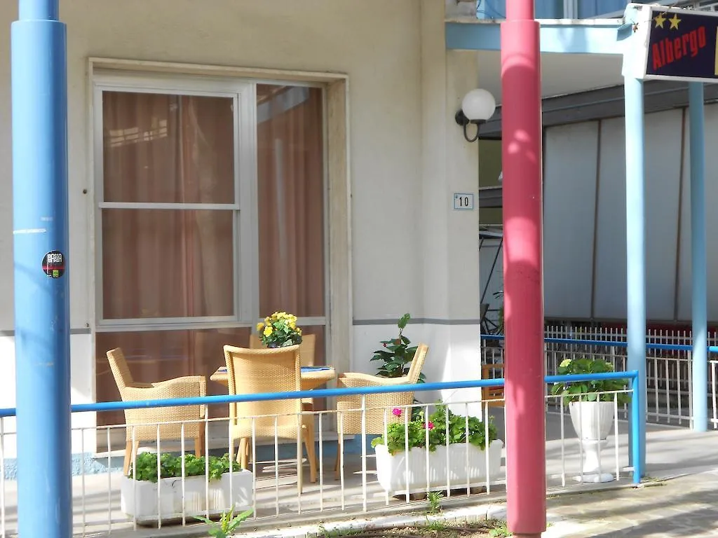 Hotel Villa Dei Platani Bellaria-Igea Marina 2*,  Italy